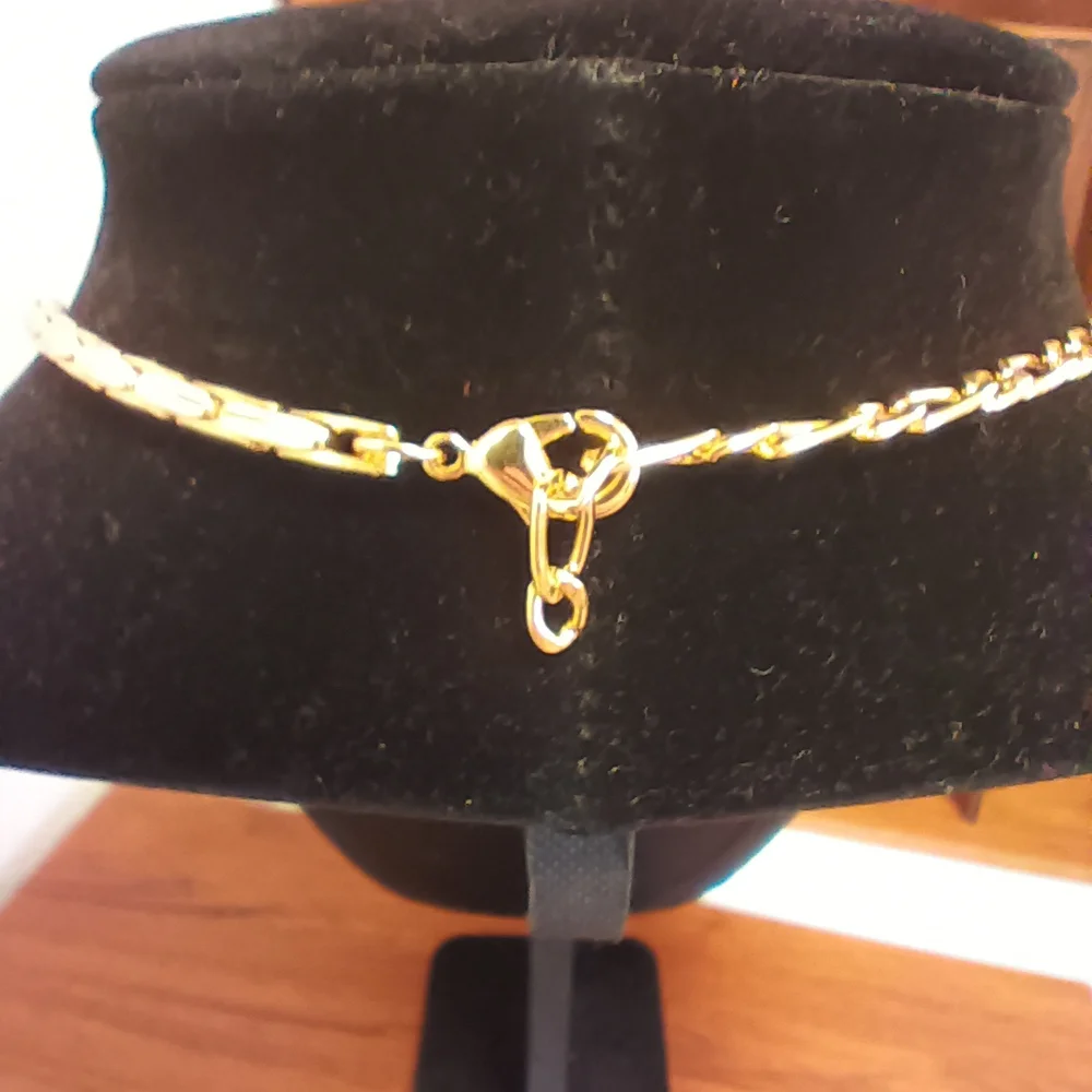 Elegant Shiny Gold Lariat Necklace Adjustable For Comfortable Wear - Picture 4 of 6